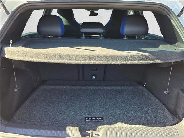 Used 2024 Volkswagen Golf R image 6