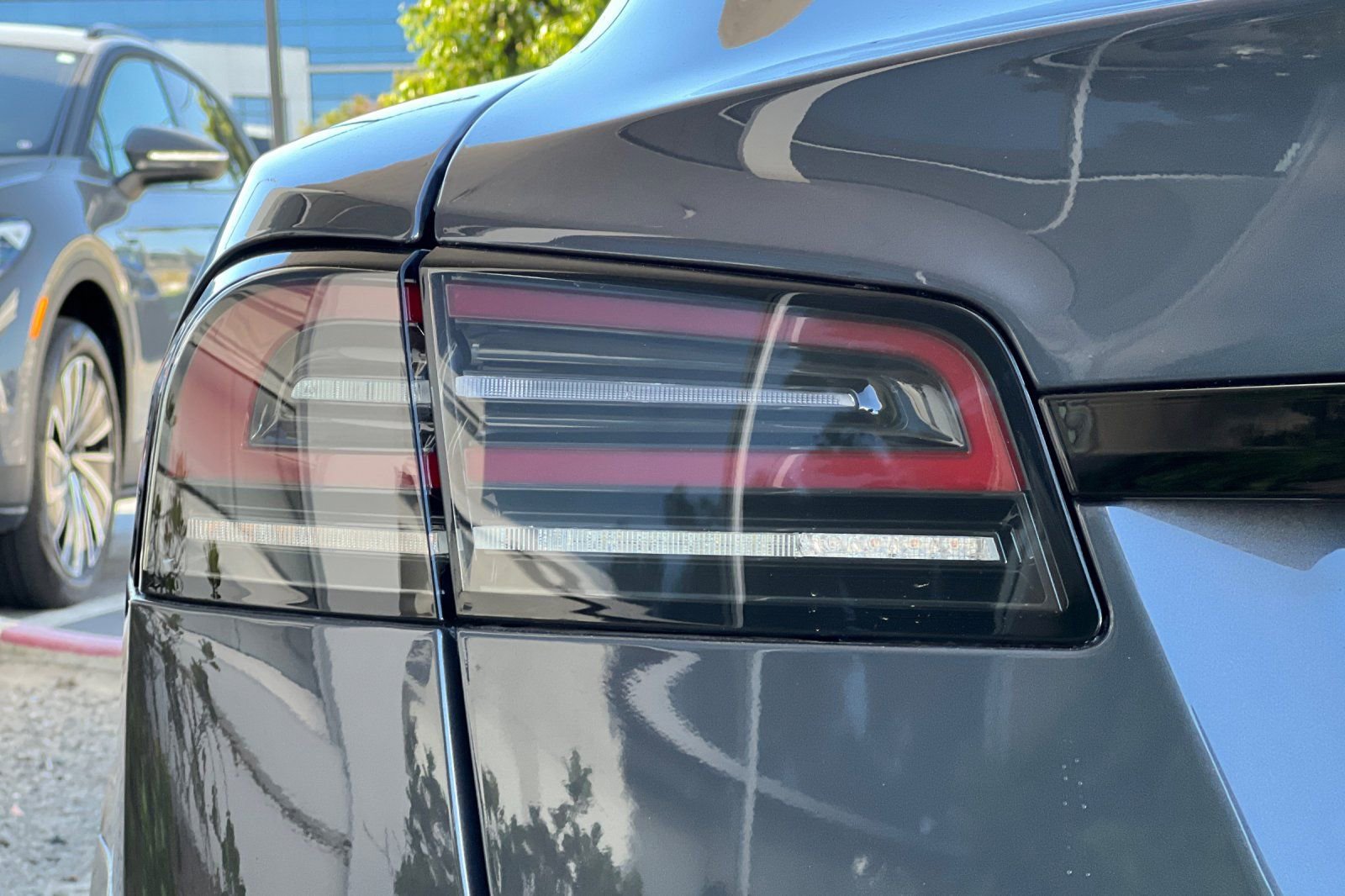 Used 2022 Tesla Model S AWD/4WD image 26