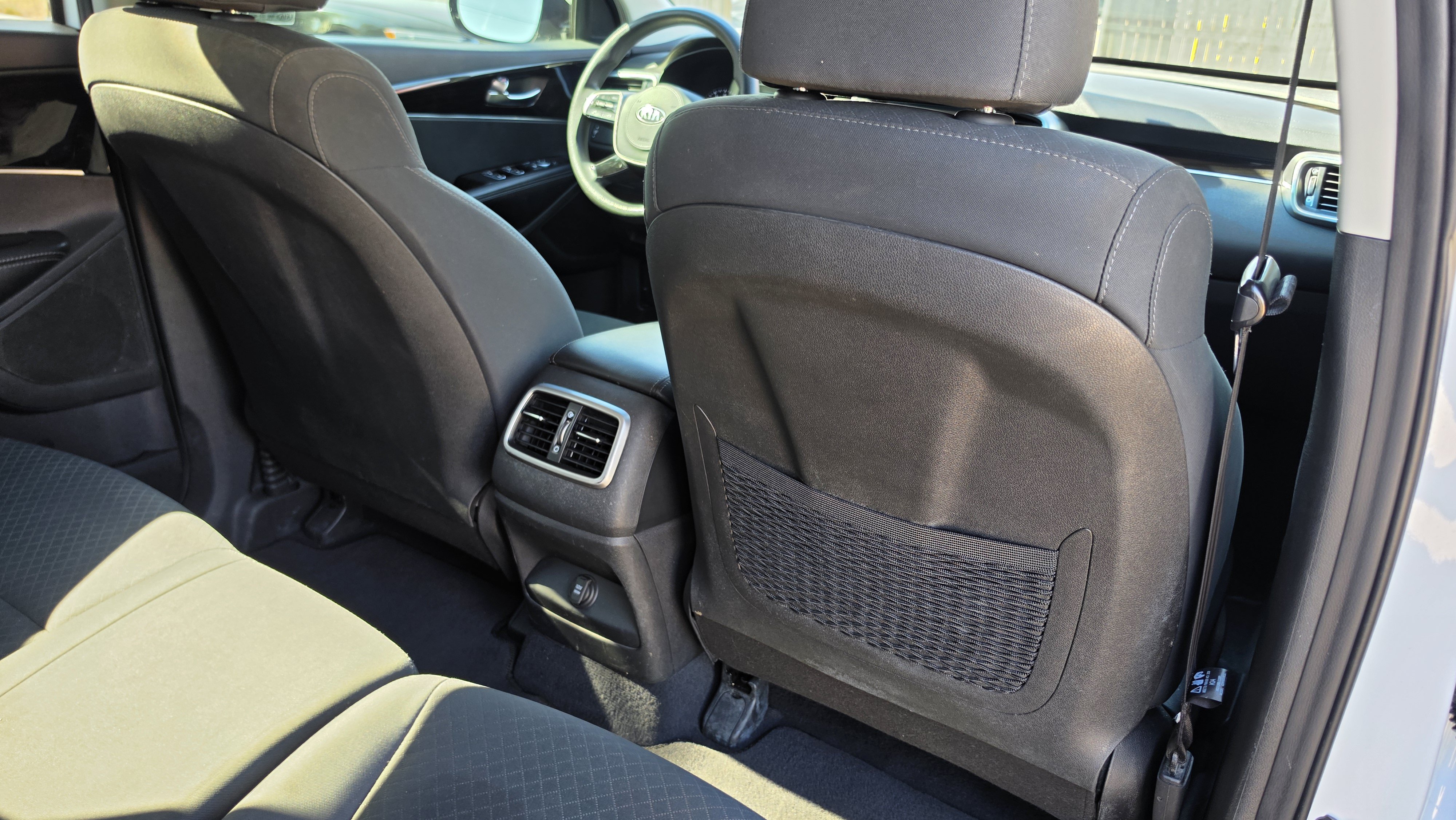 Used 2020 Kia Sorento L FWD image 29