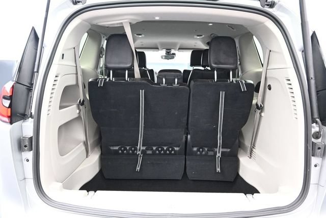 Certified 2024 Chrysler Pacifica Touring-L FWD image 23