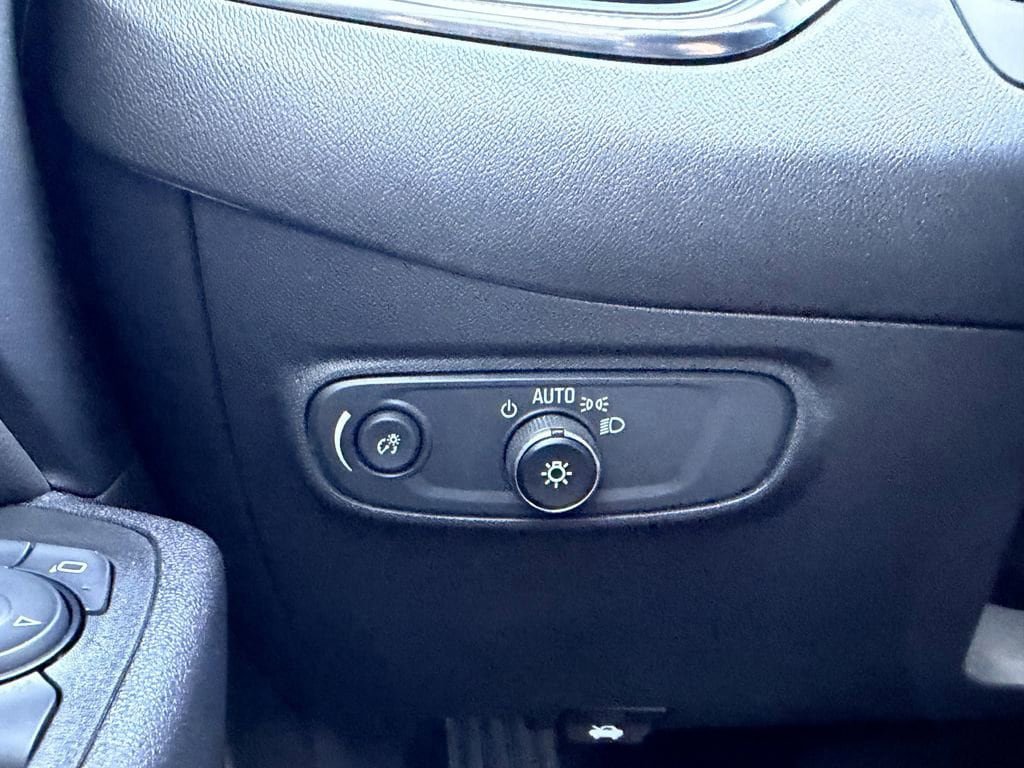 Certified 2024 Chevrolet Equinox LT FWD image 28