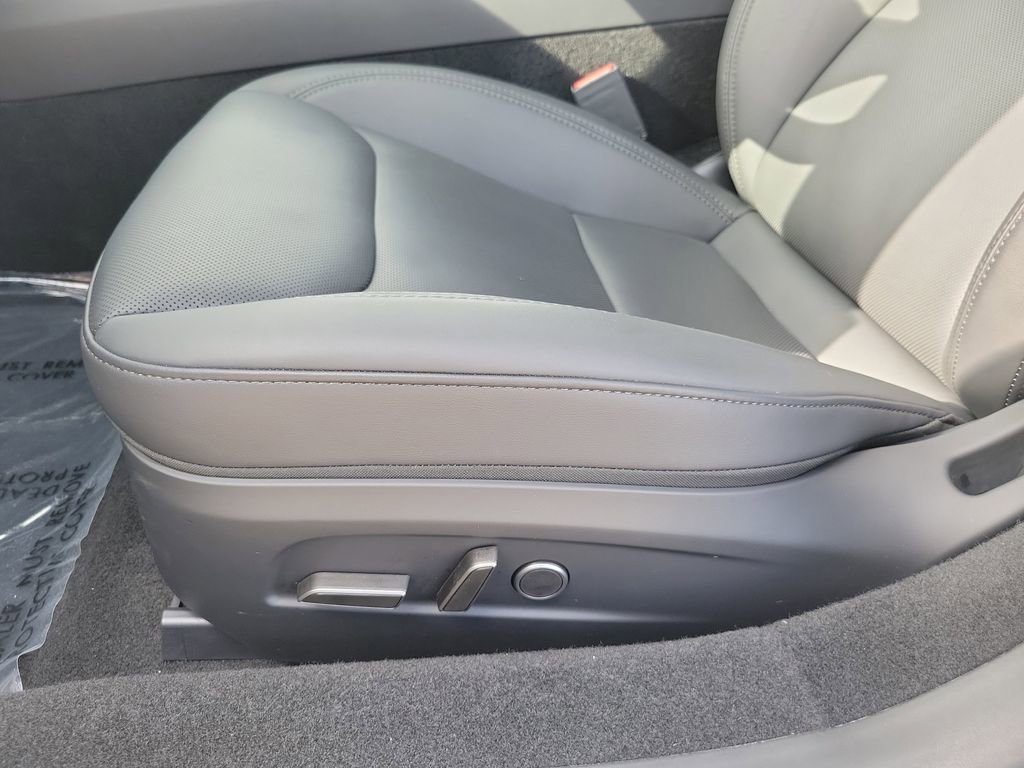 Used 2024 Tesla Model 3 Standard Range RWD image 17