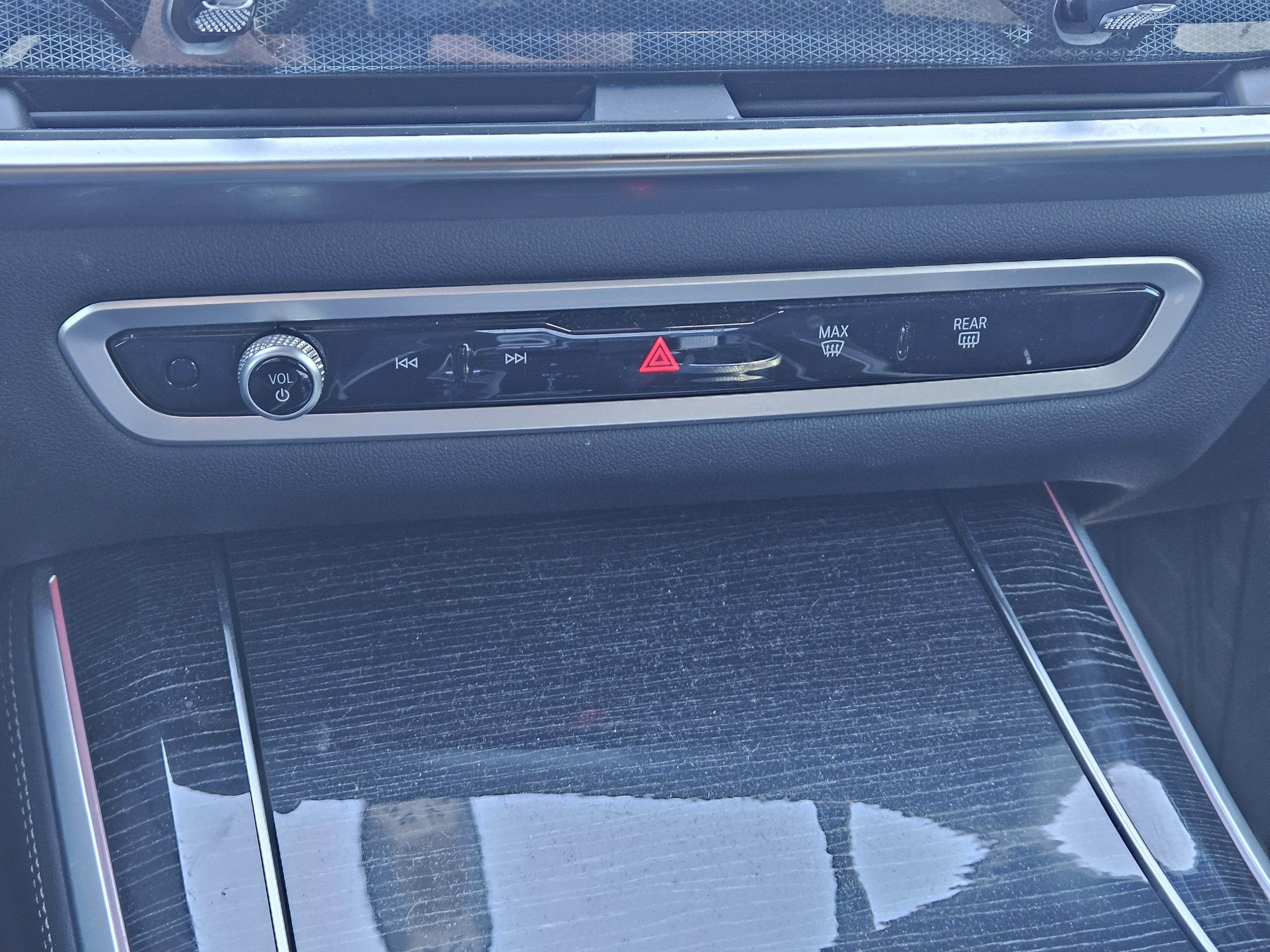 Used 2025 BMW X5 xDrive50e w/ Executive Package image 19