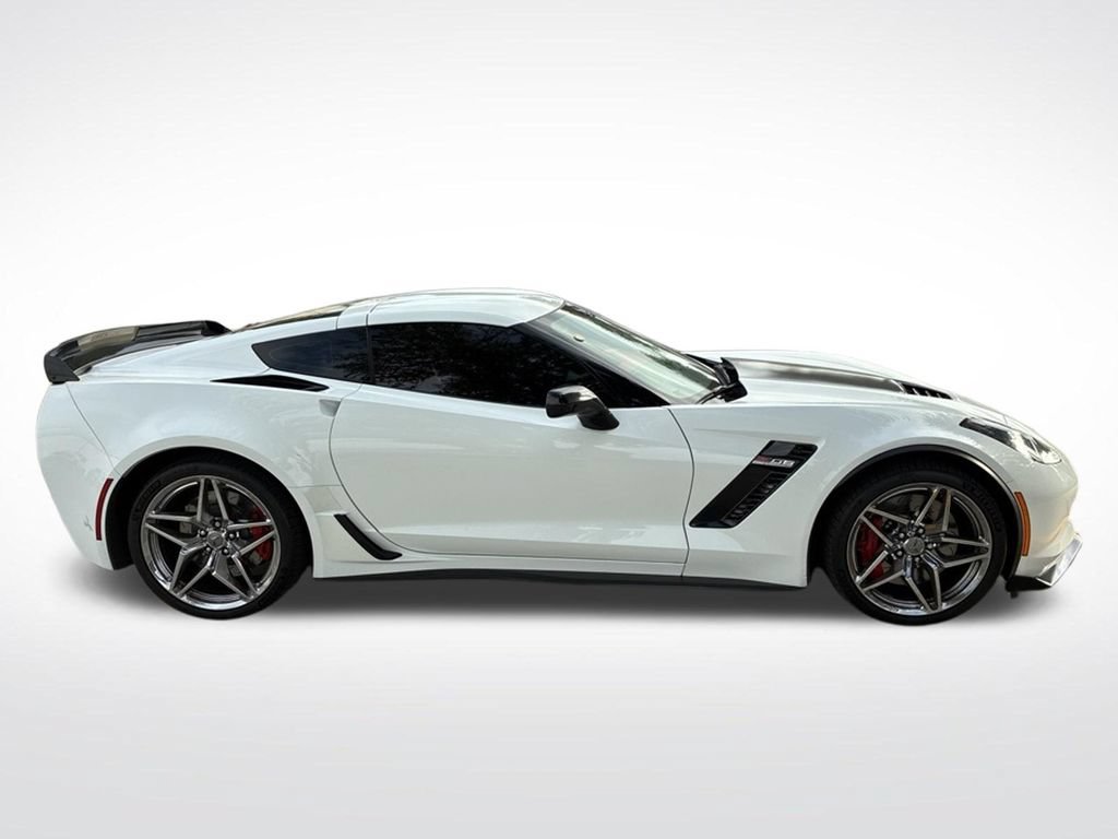 Used 2017 Chevrolet Corvette Z06 RWD image 9
