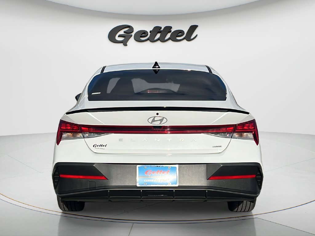Used 2025 Hyundai Elantra SEL FWD image 6
