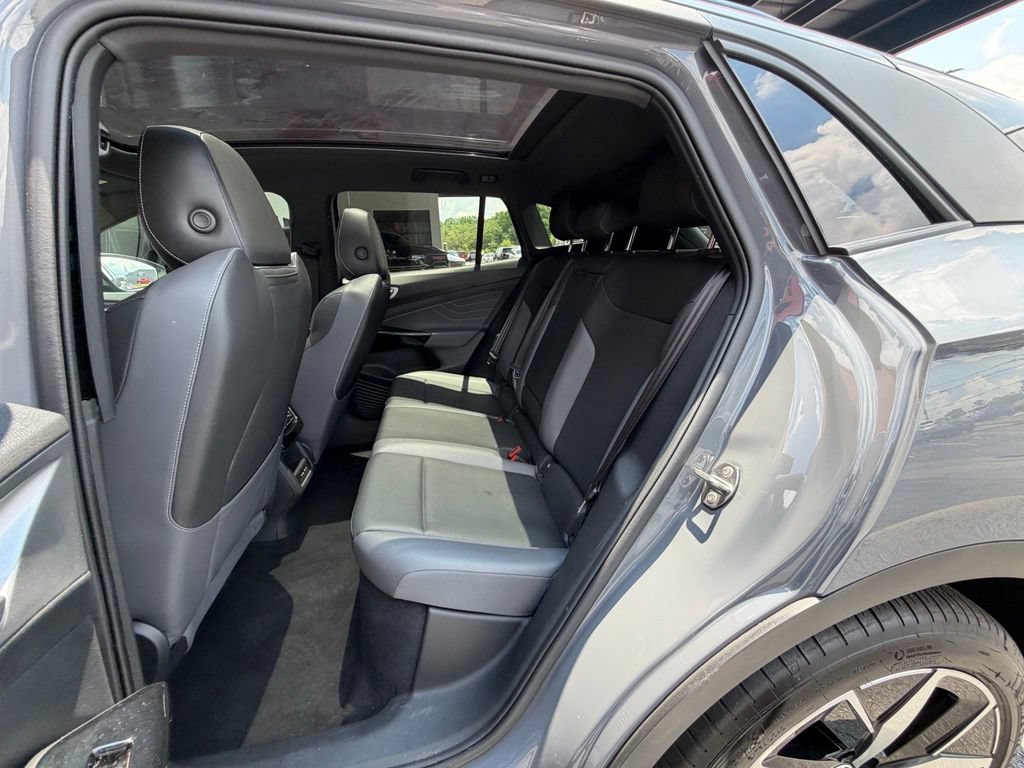 Used 2023 Volkswagen ID.4 Pro S RWD image 30