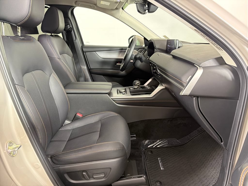 Used 2024 MAZDA CX-90 Plug-In Hybrid w/ Preferred AWD/4WD image 23