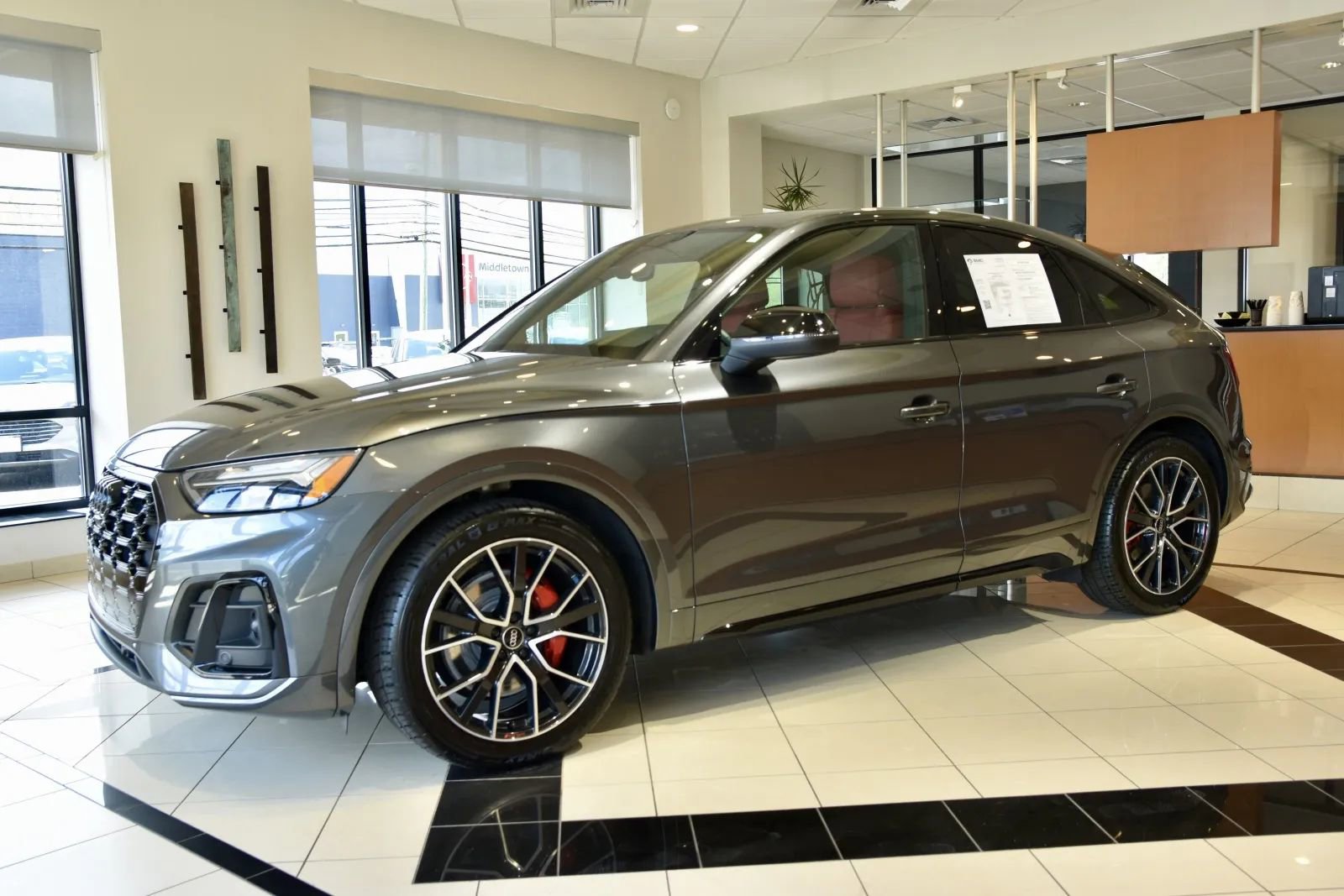 Used 2024 Audi SQ5 Premium Plus w/ S Sport Package AWD/4WD image 3