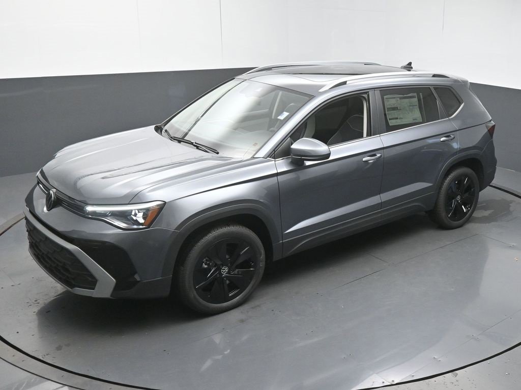 New 2025 Volkswagen Taos SE image 45