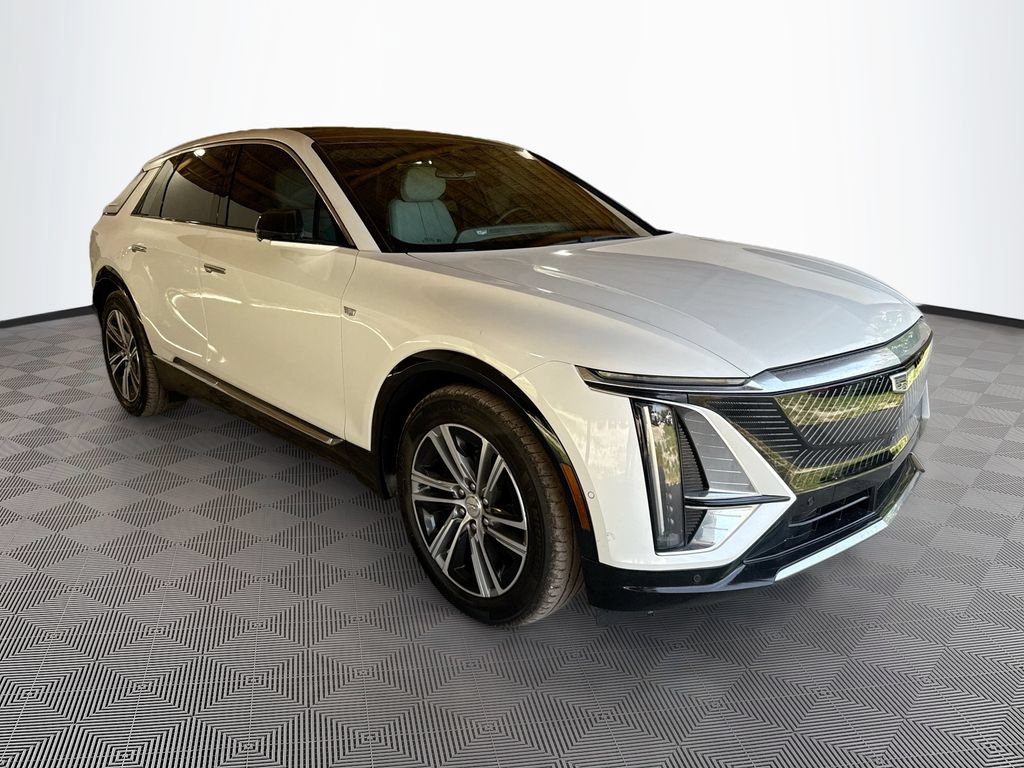 Used 2024 Cadillac Lyriq Luxury RWD image 4