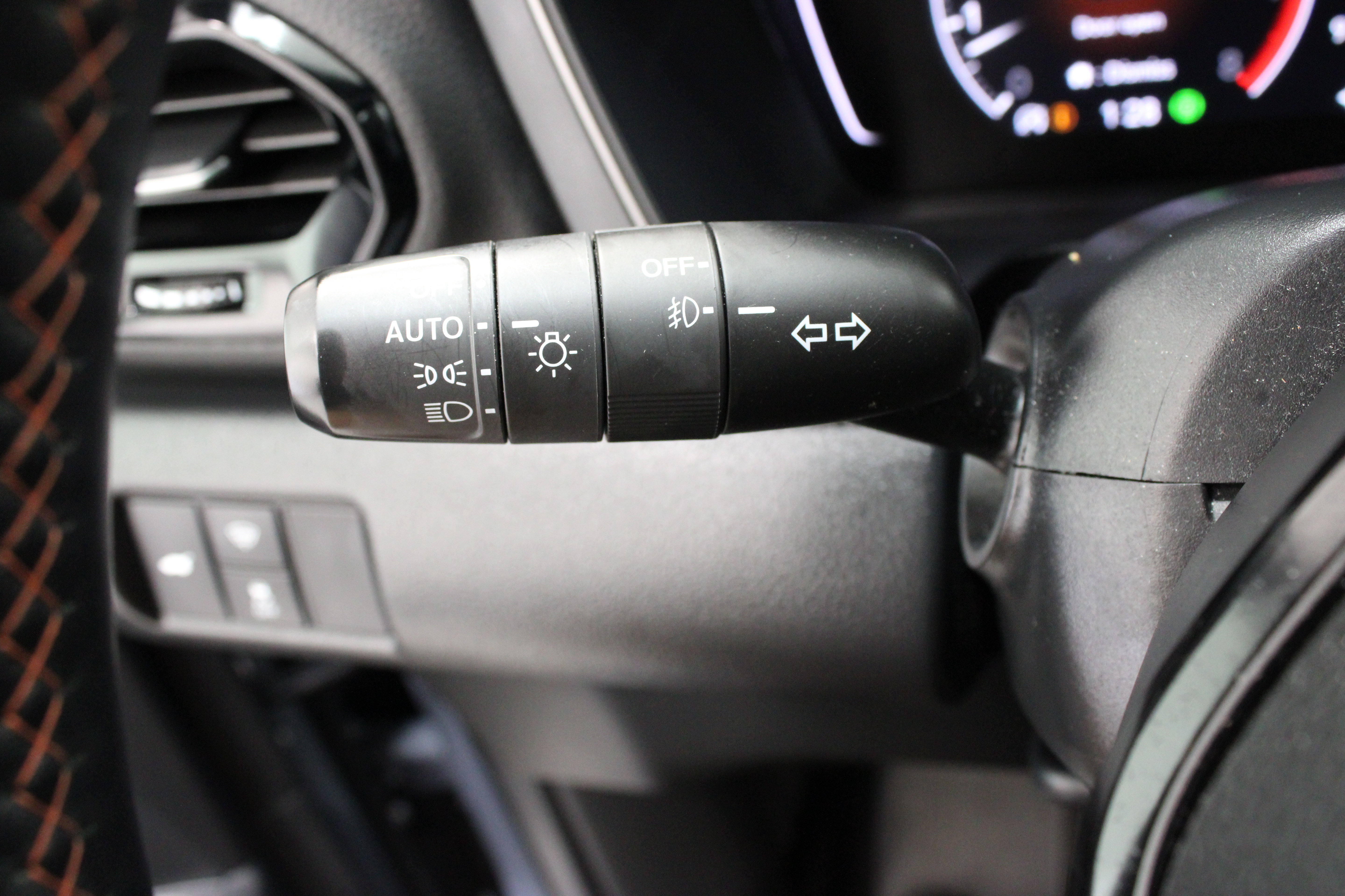 Used 2025 Honda Pilot TrailSport image 26