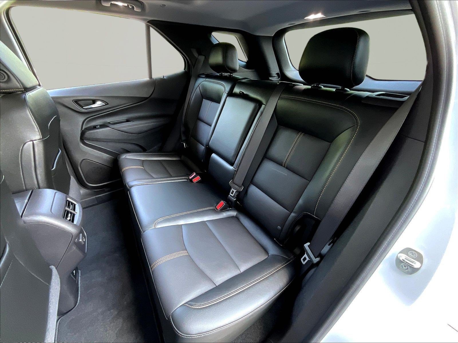 Used 2024 Chevrolet Equinox Premier AWD/4WD image 22