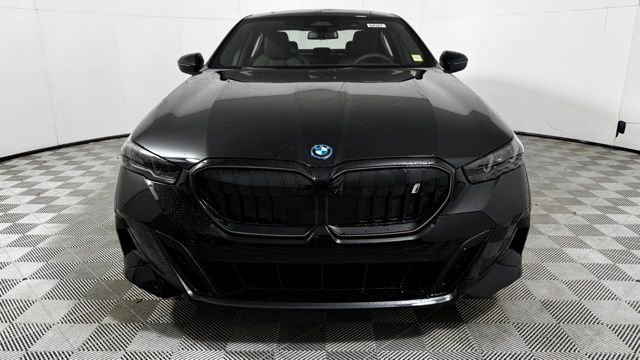 New 2026 BMW i5 eDrive40 w/ M Sport Package image 2