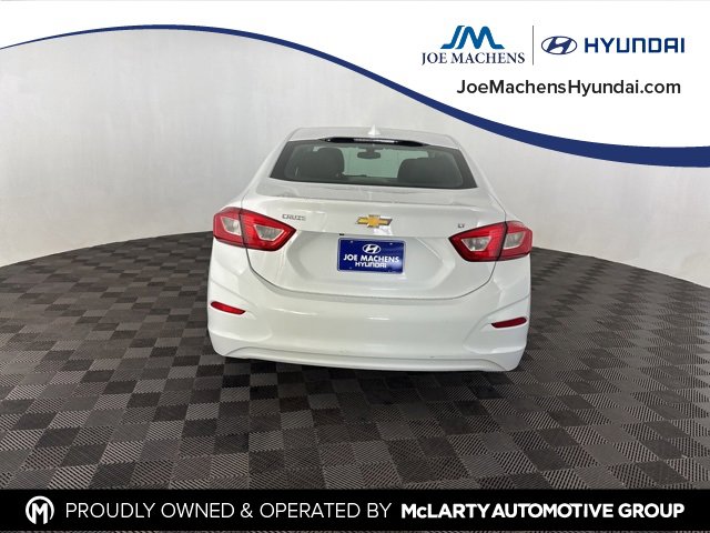 Used 2018 Chevrolet Cruze LT w/ Convenience Package image 7