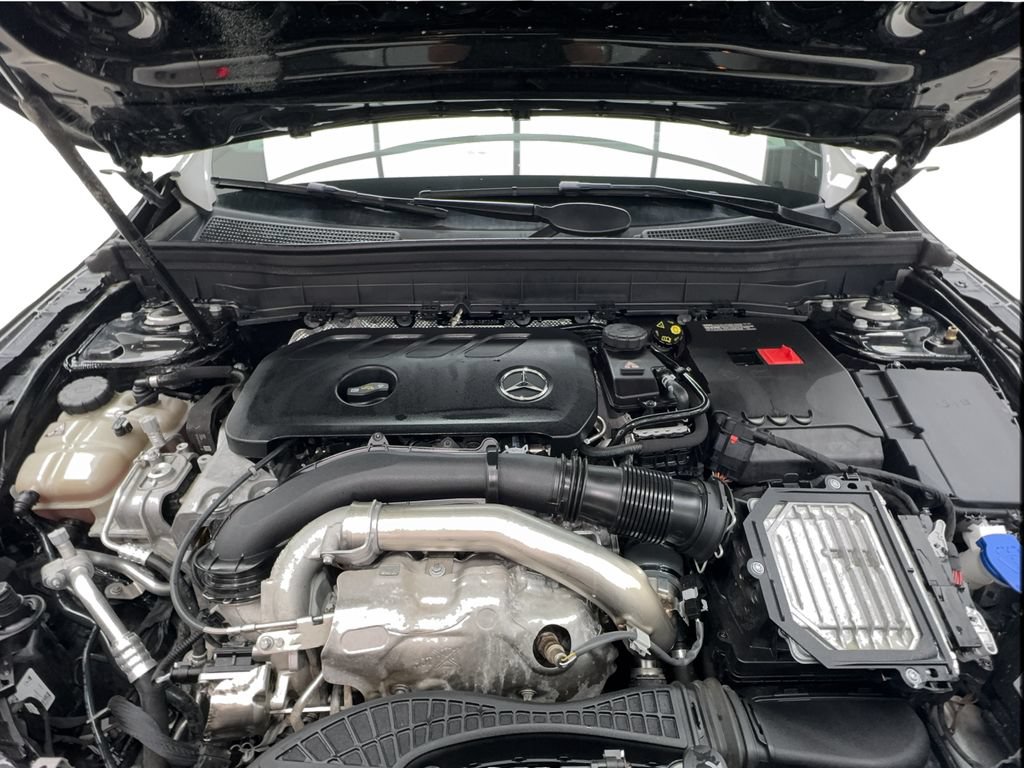 Used 2024 Mercedes-Benz GLB 250 image 17