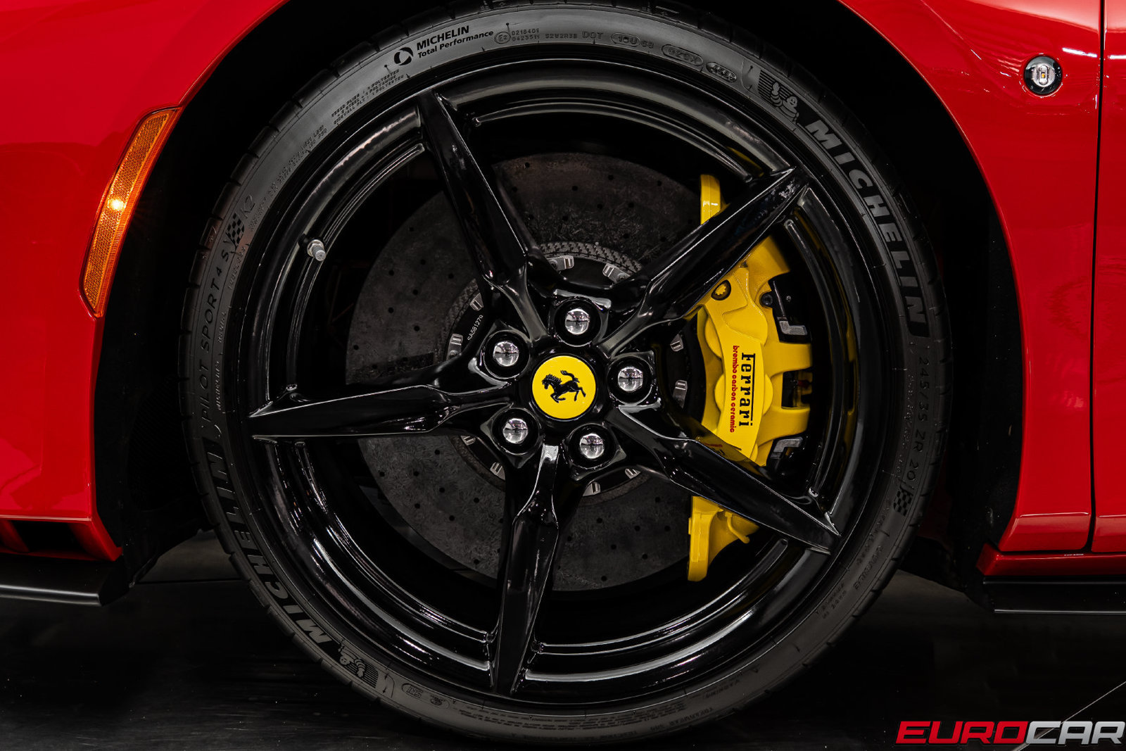 Used 2021 Ferrari F8 Tributo RWD image 27