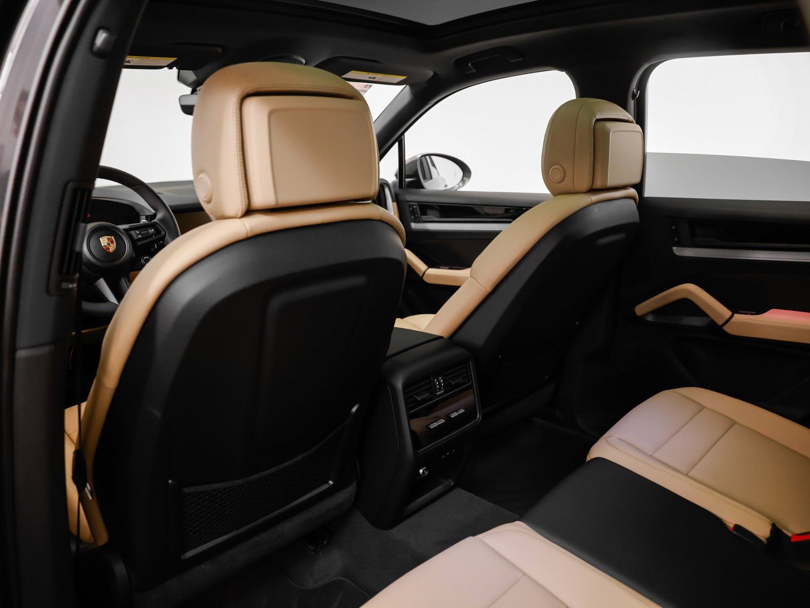 Certified 2025 Porsche Cayenne image 25