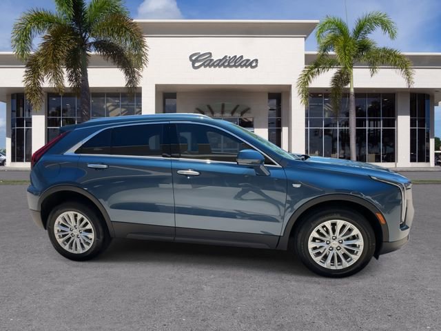 Certified 2024 Cadillac XT4 Luxury image 17