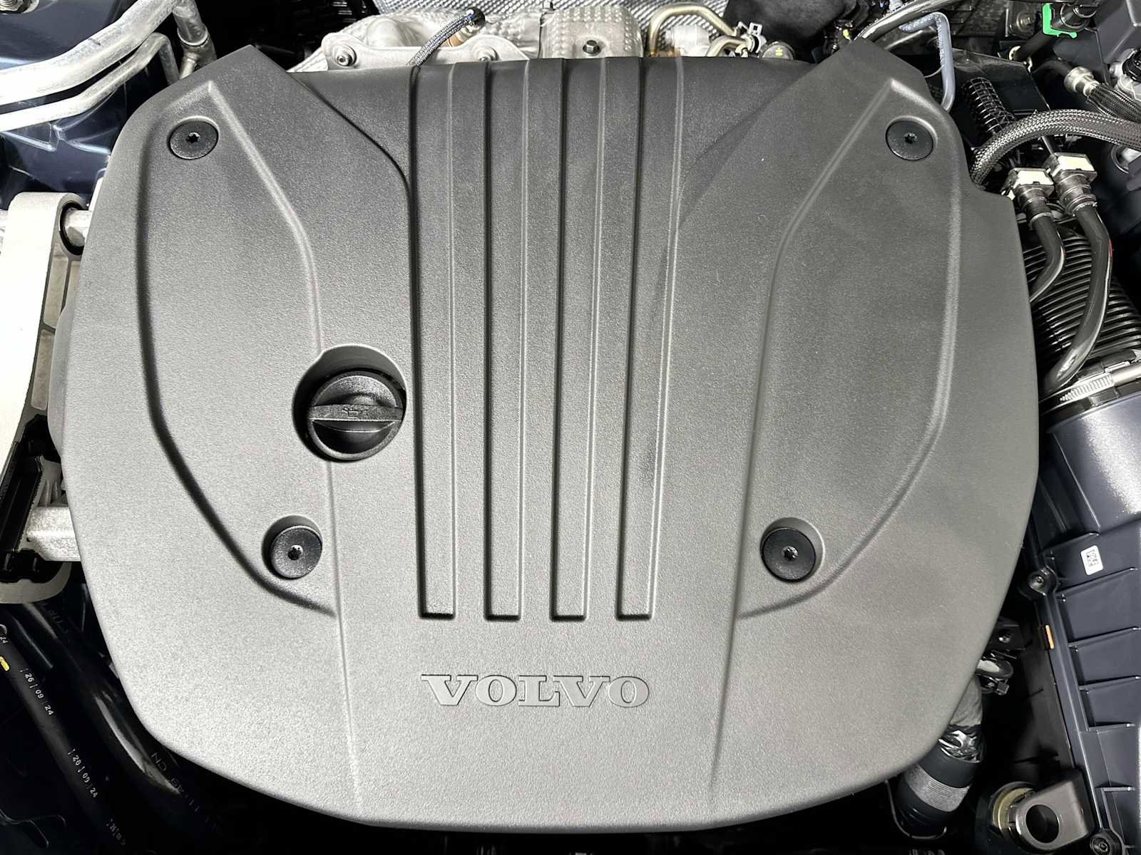 Used 2025 Volvo XC90 B5 Plus image 30