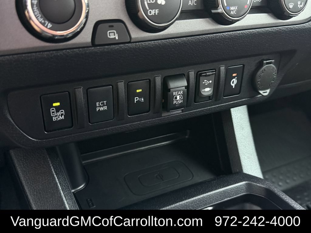Used 2019 Toyota Tacoma TRD Off-Road w/ Technology Package AWD/4WD image 22