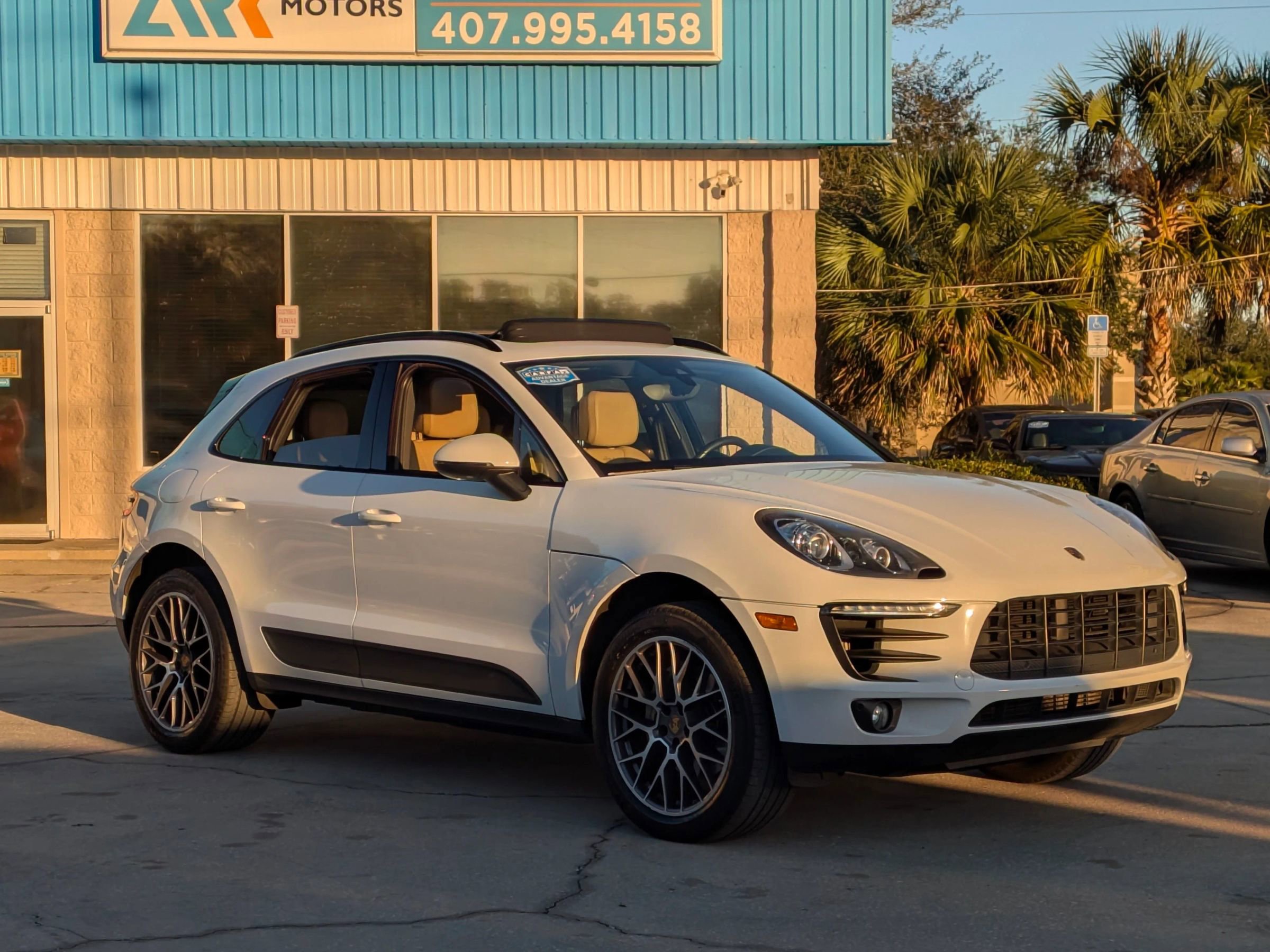 Used 2017 Porsche Macan S image 4