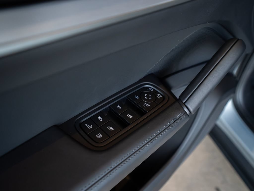 New 2026 Porsche Cayenne S AWD/4WD image 22