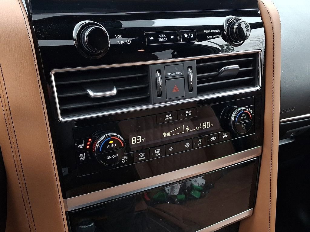 Used 2024 INFINITI QX80 Sensory image 18