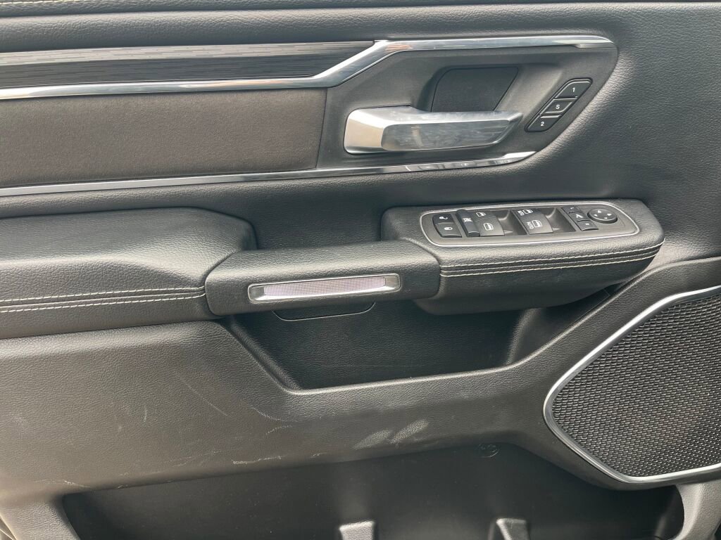 Used 2024 RAM 1500 Laramie image 8