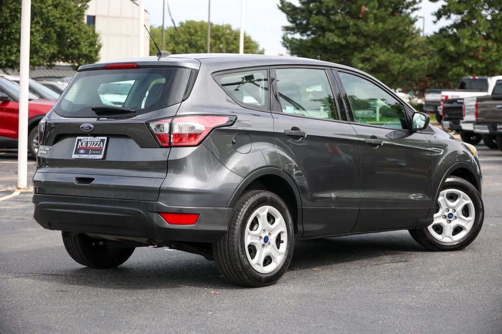 Used 2017 Ford Escape SE w/ SE Sport Appearance Package FWD image 19