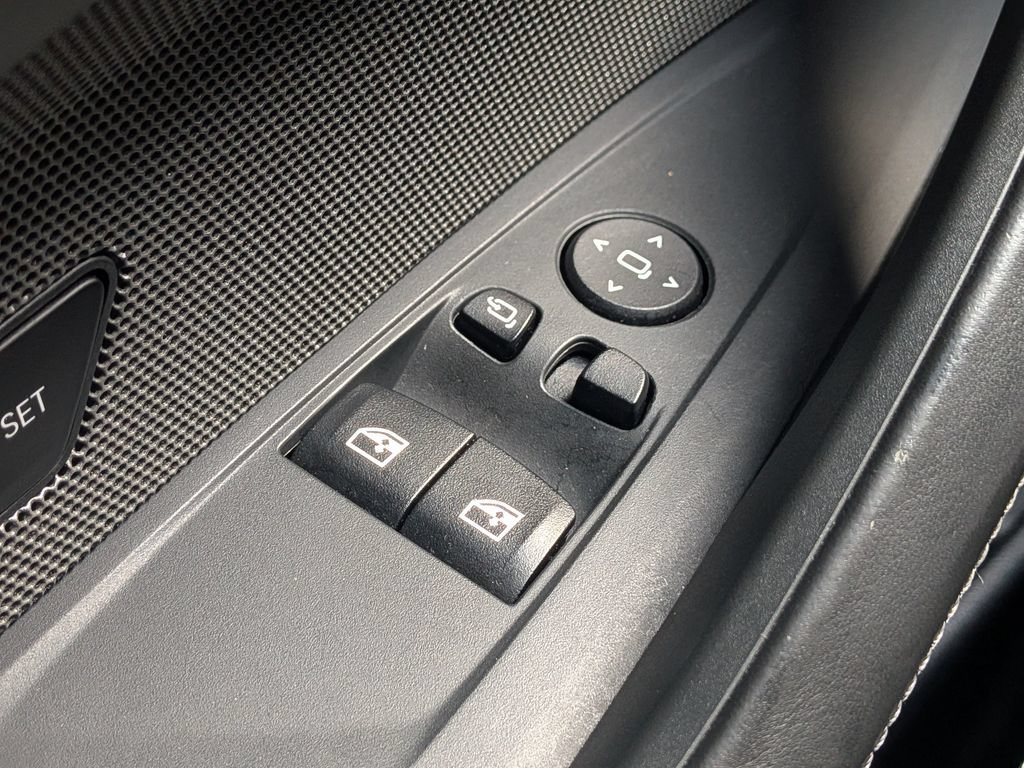 Used 2021 BMW M4 Competition RWD image 24