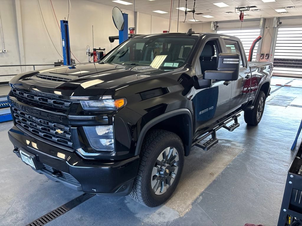 Used 2022 Chevrolet Silverado 2500 Custom w/ Custom Value Package AWD/4WD image 2