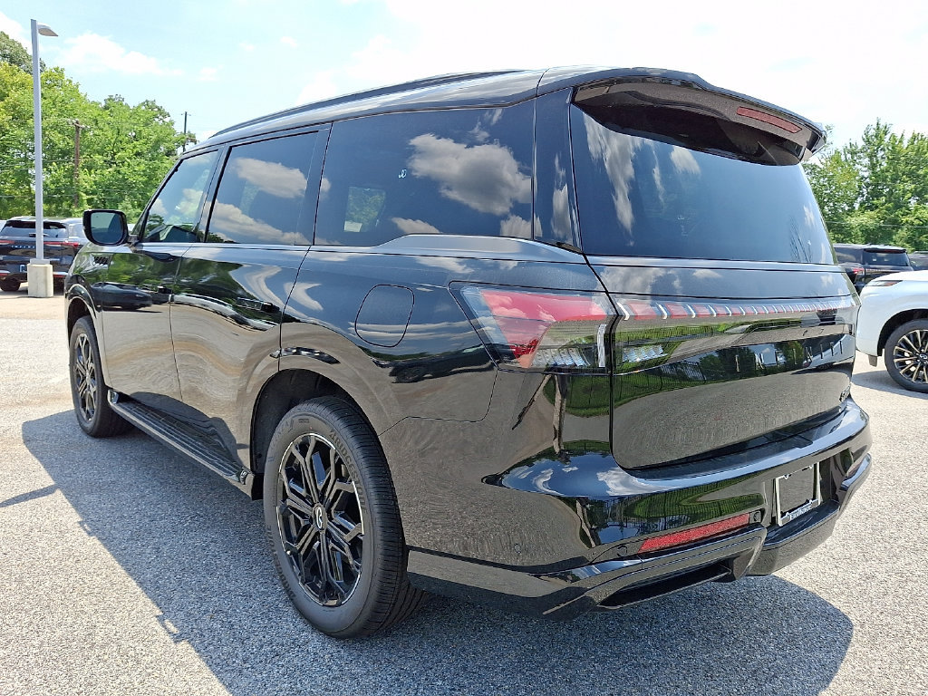 New 2027 INFINITI QX80 Sensory AWD/4WD image 3