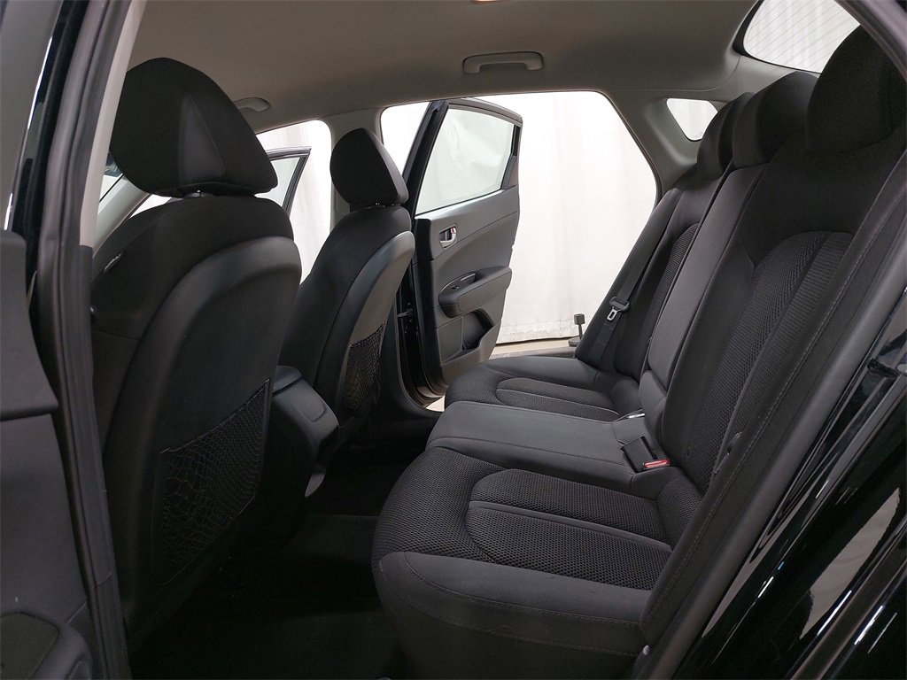 Used 2020 Kia Optima LX image 17