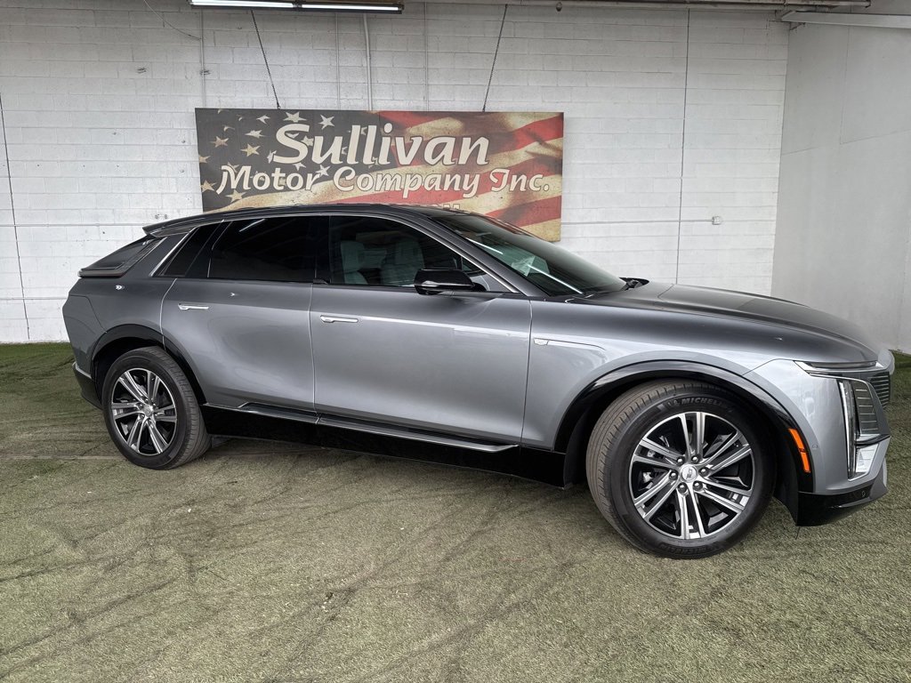 Used 2023 Cadillac Lyriq 2WD image 4