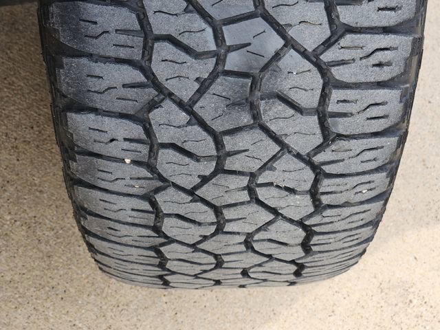 Used 2018 Chevrolet Silverado 1500 LTZ Z71 w/ LTZ Plus Package AWD/4WD image 18