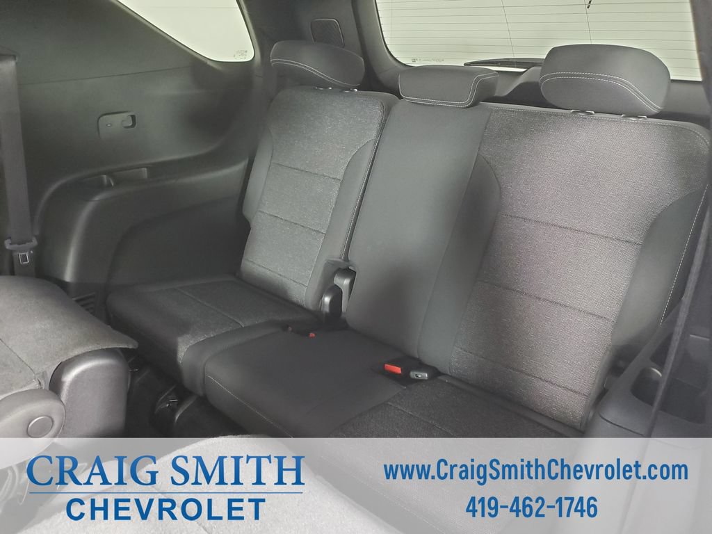 Used 2025 Chevrolet Traverse LT FWD image 12