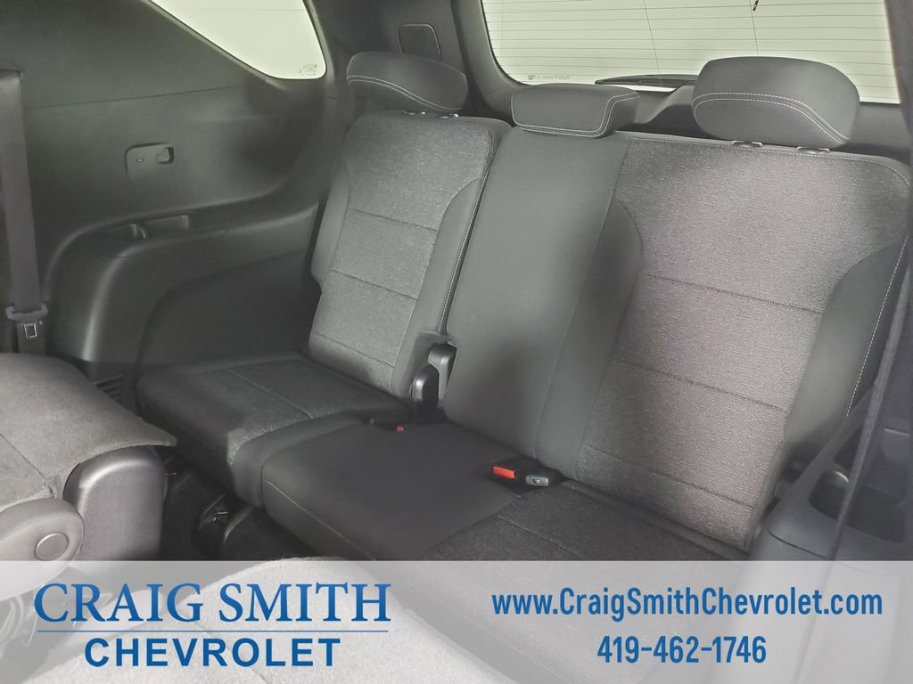 Used 2025 Chevrolet Traverse LT FWD image 12