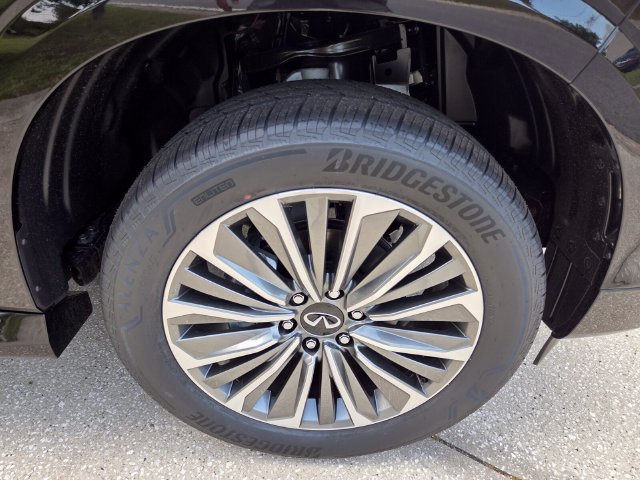 New 2027 INFINITI QX80 Luxe w/ Cargo Package RWD image 9