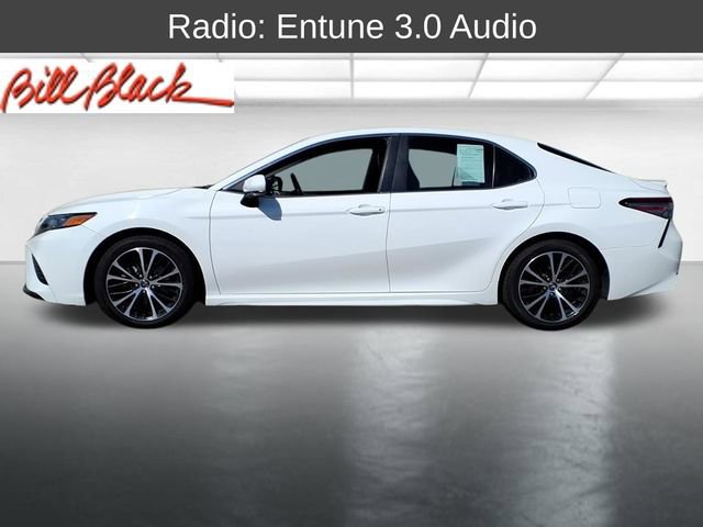 Used 2018 Toyota Camry SE image 2
