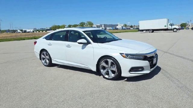 Used 2018 Honda Accord Touring image 9