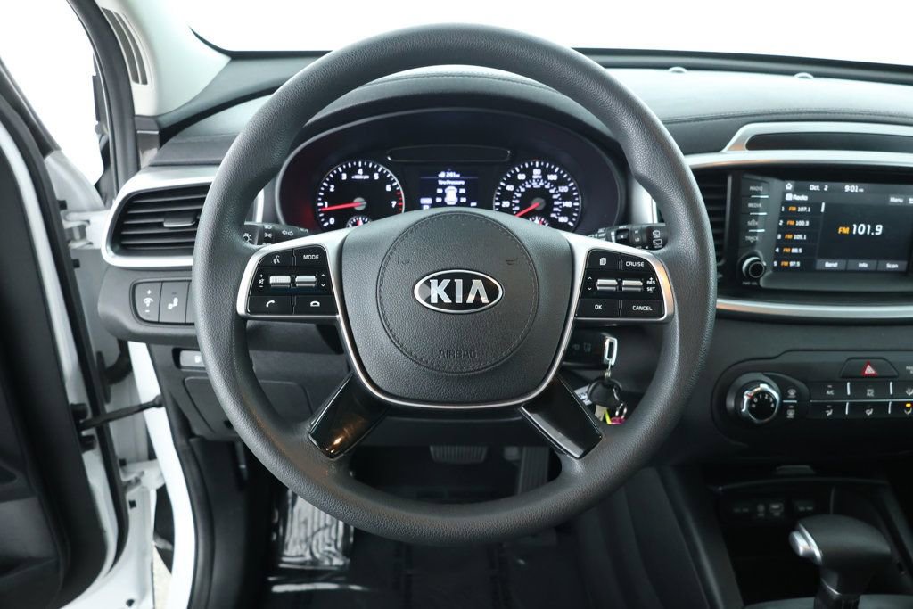 Used 2020 Kia Sorento LX image 11