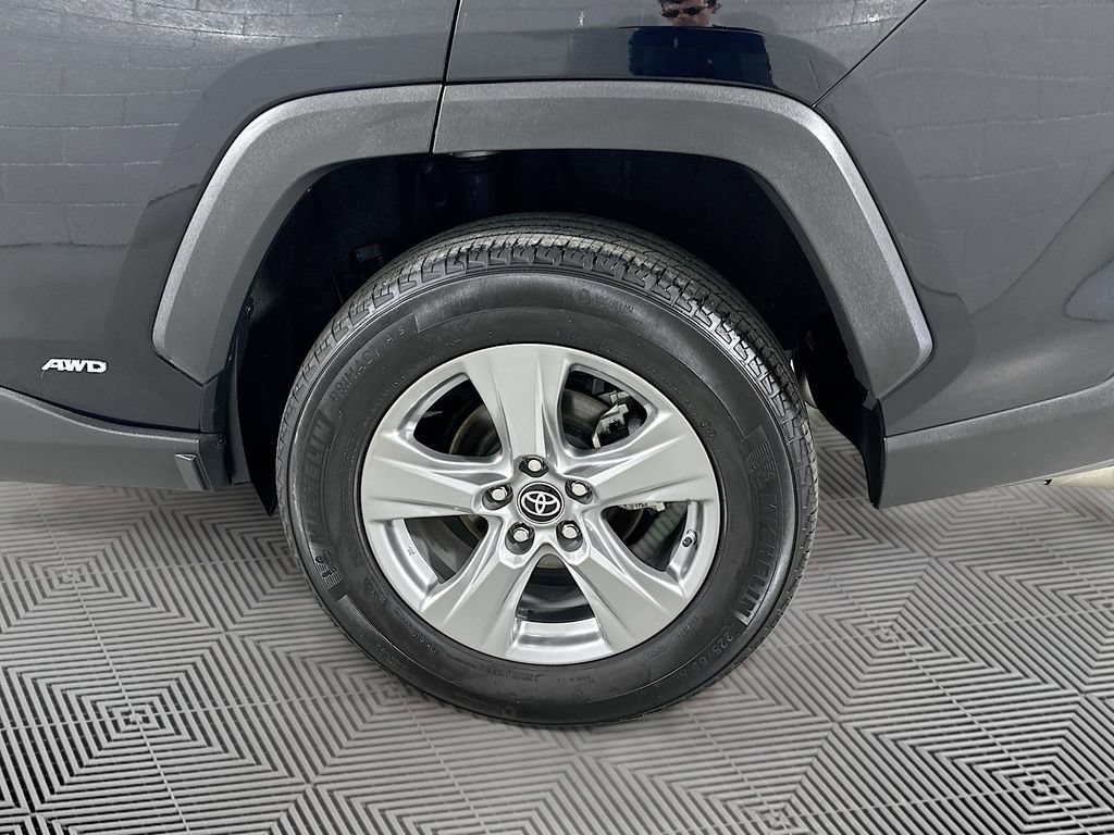 Used 2024 Toyota RAV4 LE AWD/4WD image 26