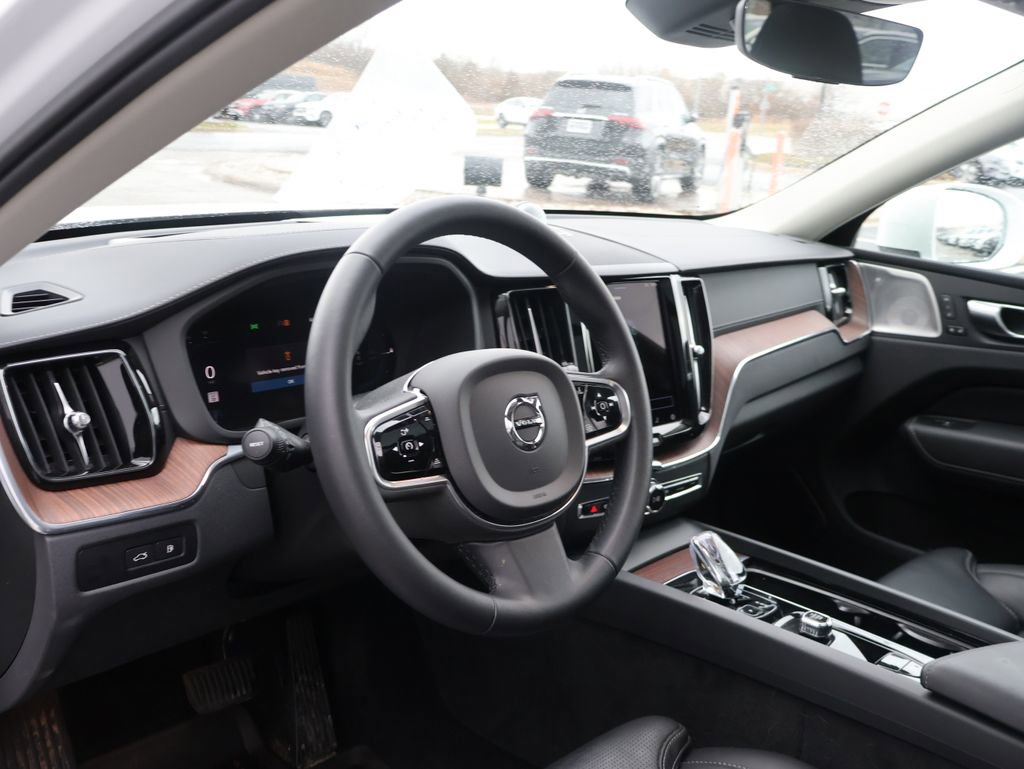 Used 2023 Volvo XC60 T8 Ultimate w/ Climate Package image 16