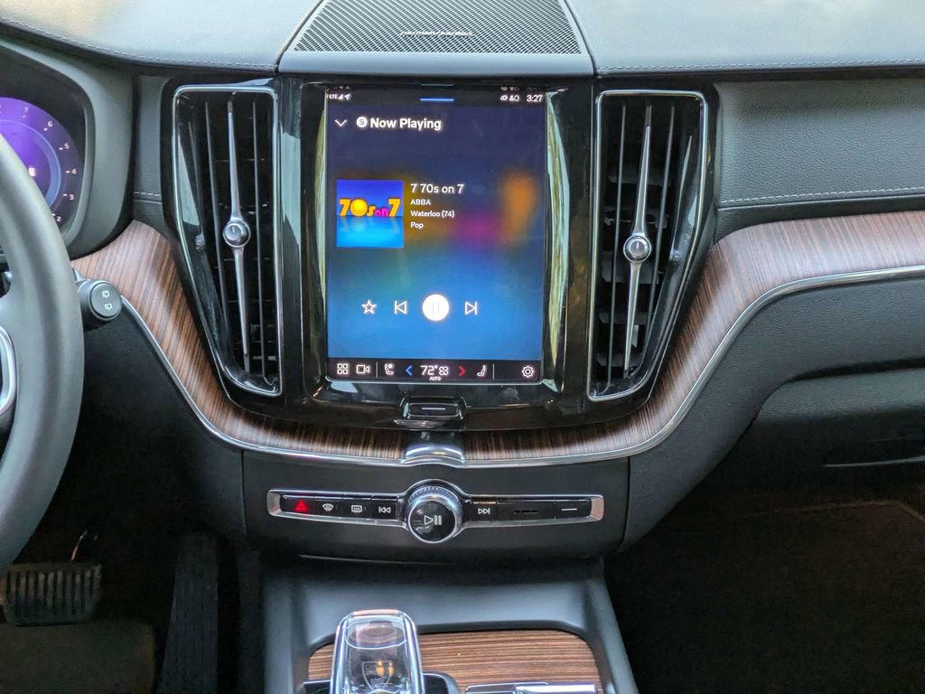 Certified 2023 Volvo XC60 B5 Ultimate w/ Protection Package Premier FWD image 18