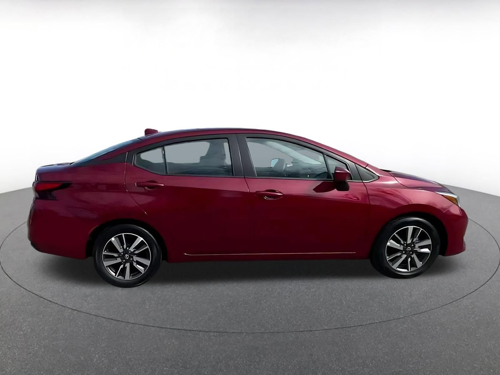 Used 2025 Nissan Versa SV image 14