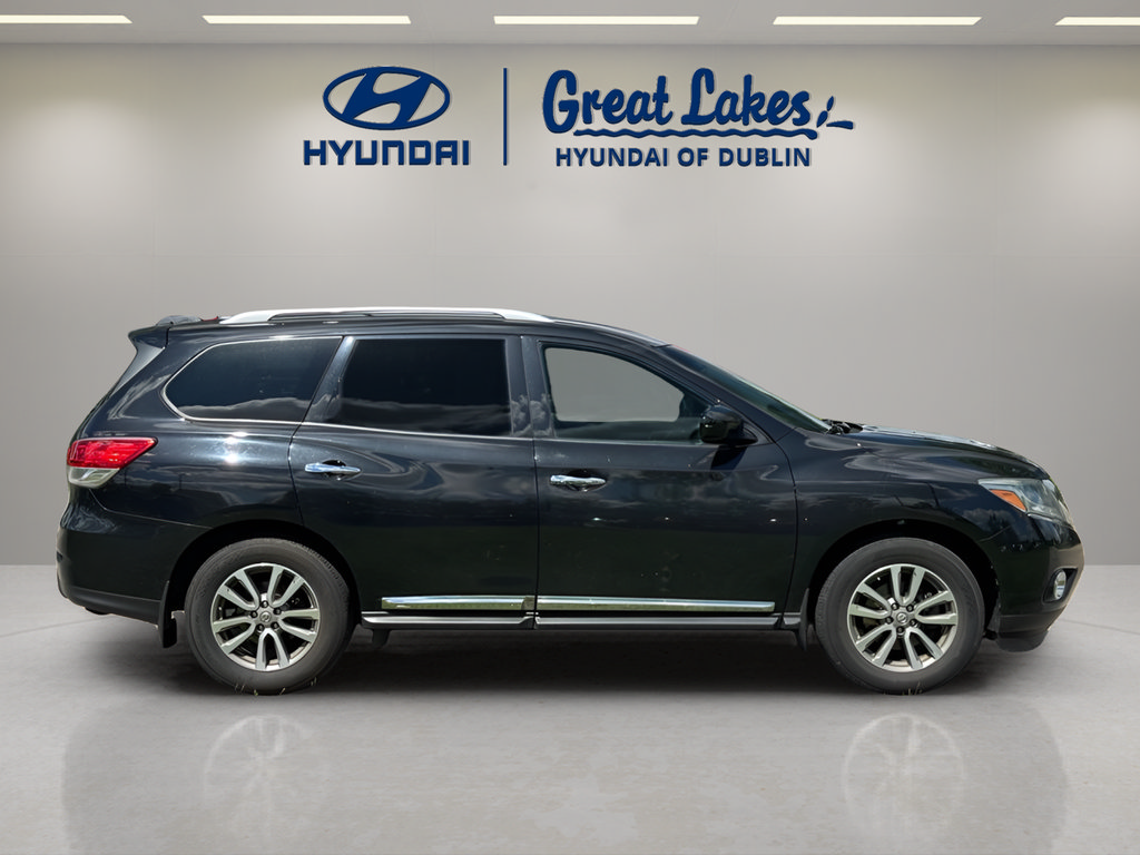 Used 2015 Nissan Pathfinder SL w/ Cargo Package FWD image 6