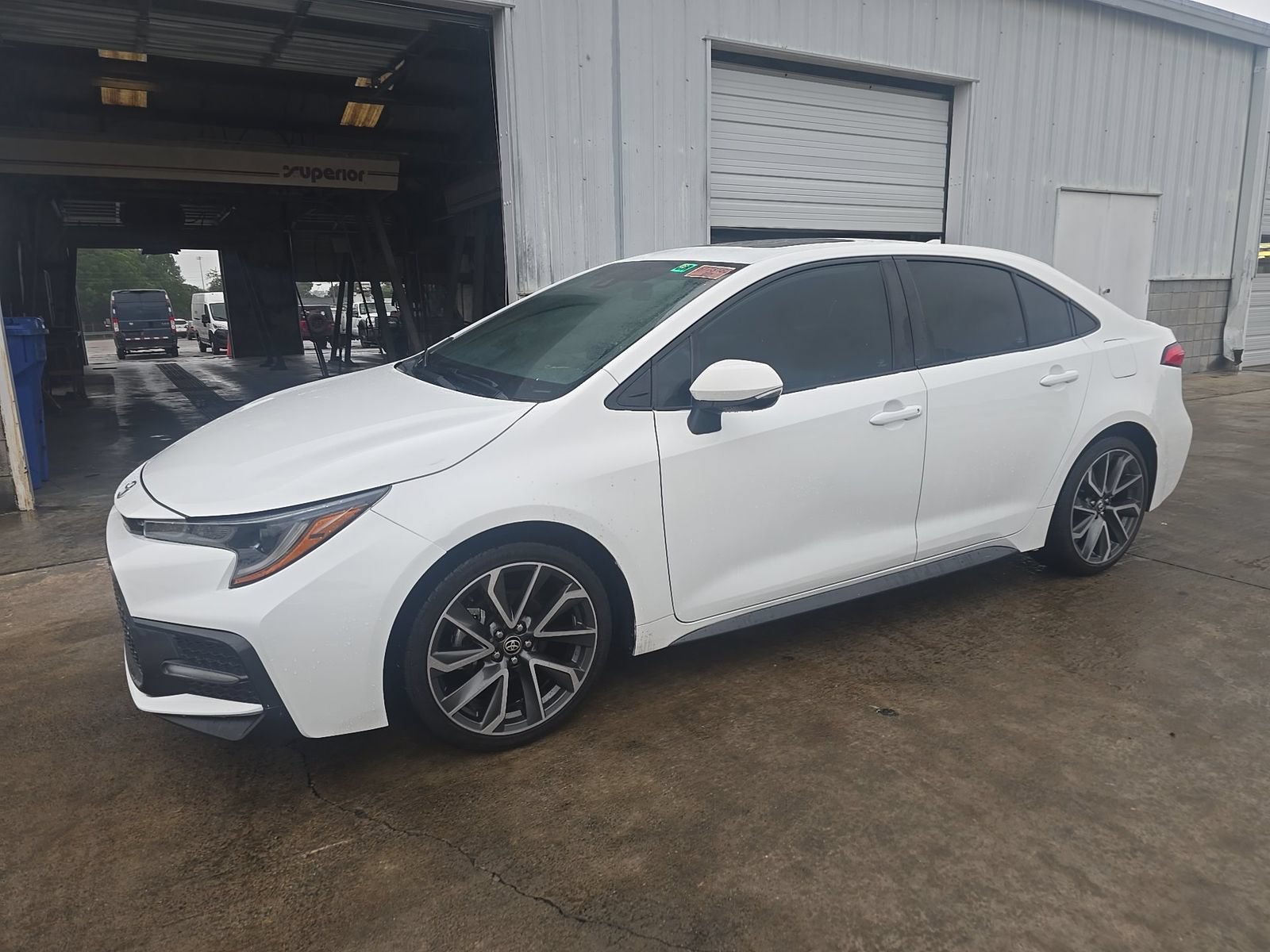 Used 2020 Toyota Corolla SE w/ SE Premium Package FWD video 2