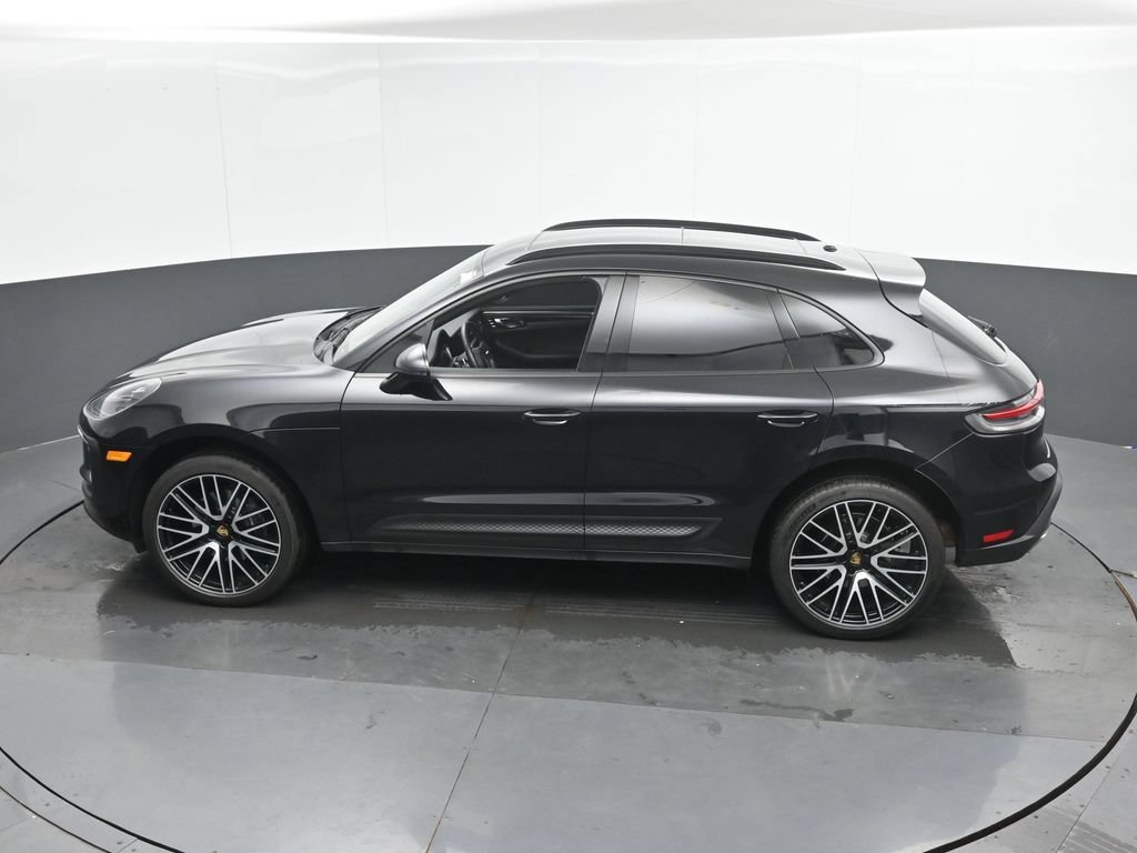 Used 2022 Porsche Macan AWD/4WD image 36