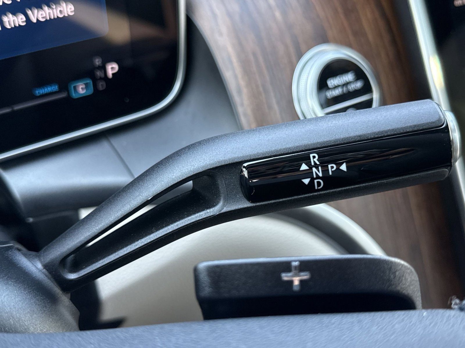 Used 2025 Mercedes-Benz GLC 300 4MATIC image 22