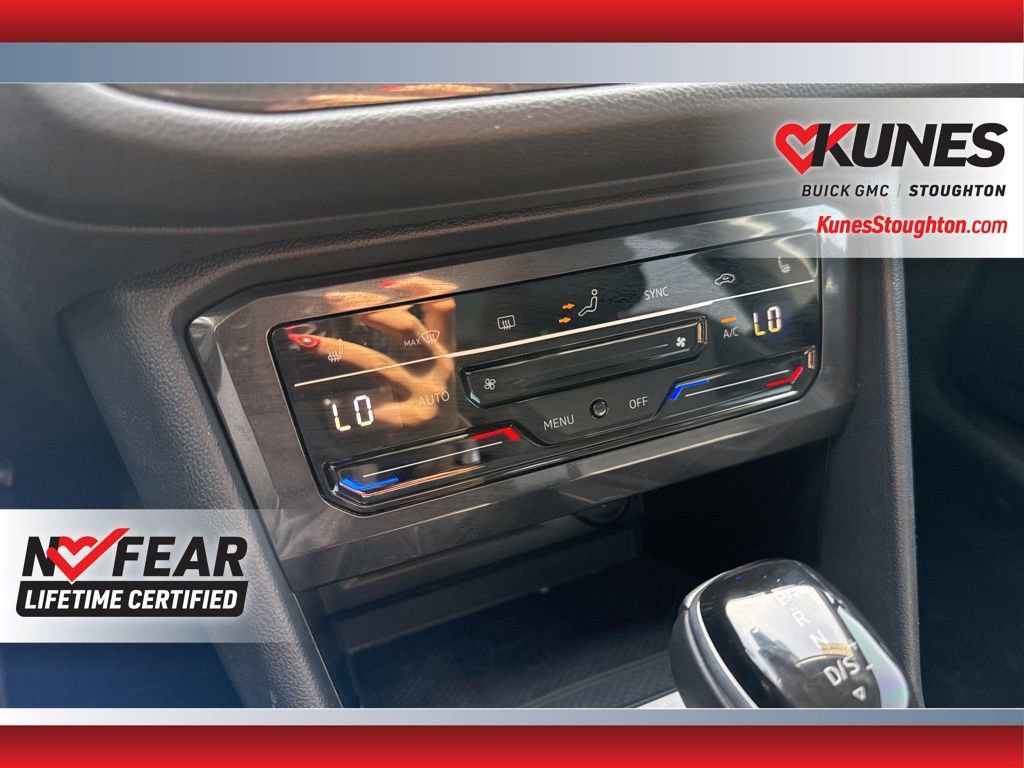 Used 2024 Volkswagen Tiguan SE image 29